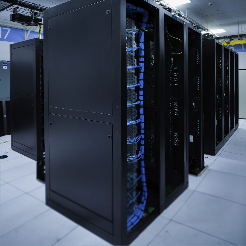 Professioneller Serverschrank im Datacenter – Zuverlässige Hosting- und Cloud-Lösung.